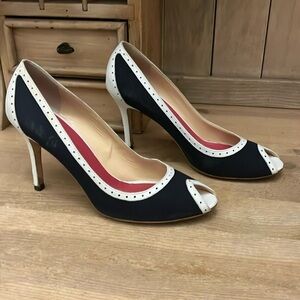 Kate Spade “Giselle” Pumps Heels Peep Toe Canvas + Leather Trim Size 9.5 Navy